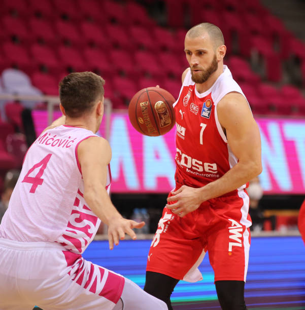 边路进攻和 边路进攻和