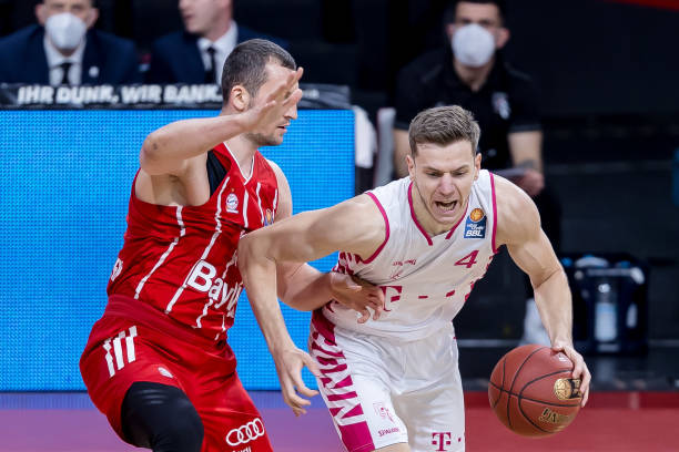 场地出现问 场地出现问