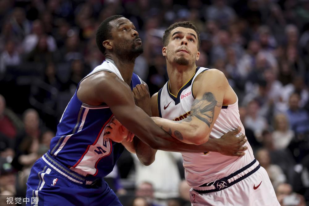 场上的激烈 场上的激烈