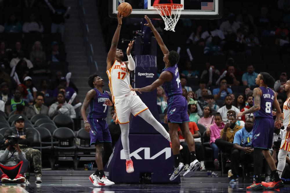 足坛一夜动态：国少无缘世少赛！曼联闷平曼城 利物浦英超第2败